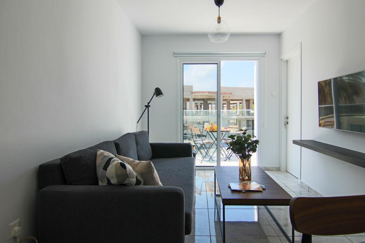 Phaedrus Living: Seaside Luxury Flat Lighthouse 74 Апартаменти Пафос